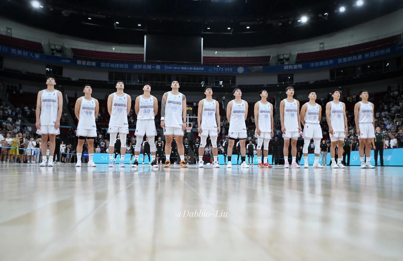 包含激情四射！球队精神面貌焕然一新的词条