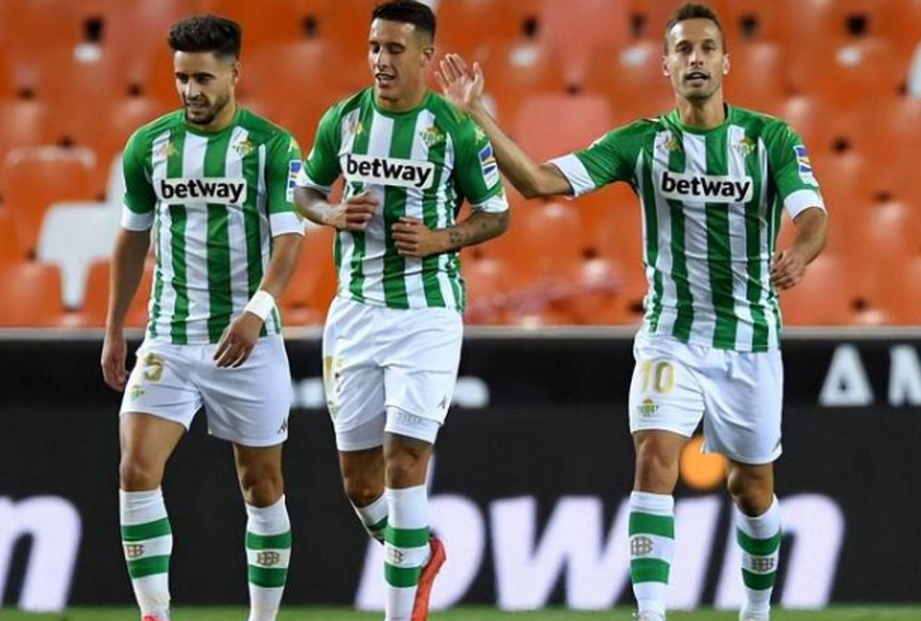 埃尔切在主场逼平对手表现稳定的简单介绍