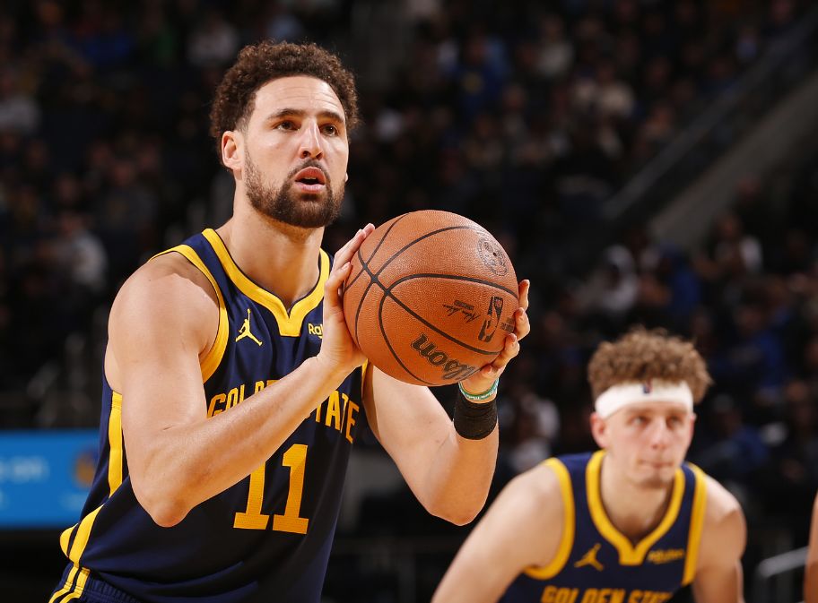 包含美国选手在田径比赛中连败三项，状态堪忧的词条