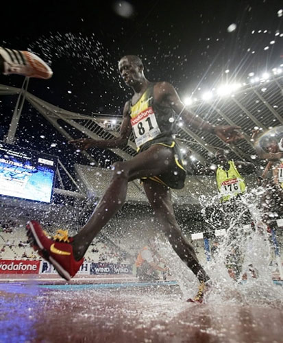 包含希腊选手勇夺冠军，再度刷新记录的词条